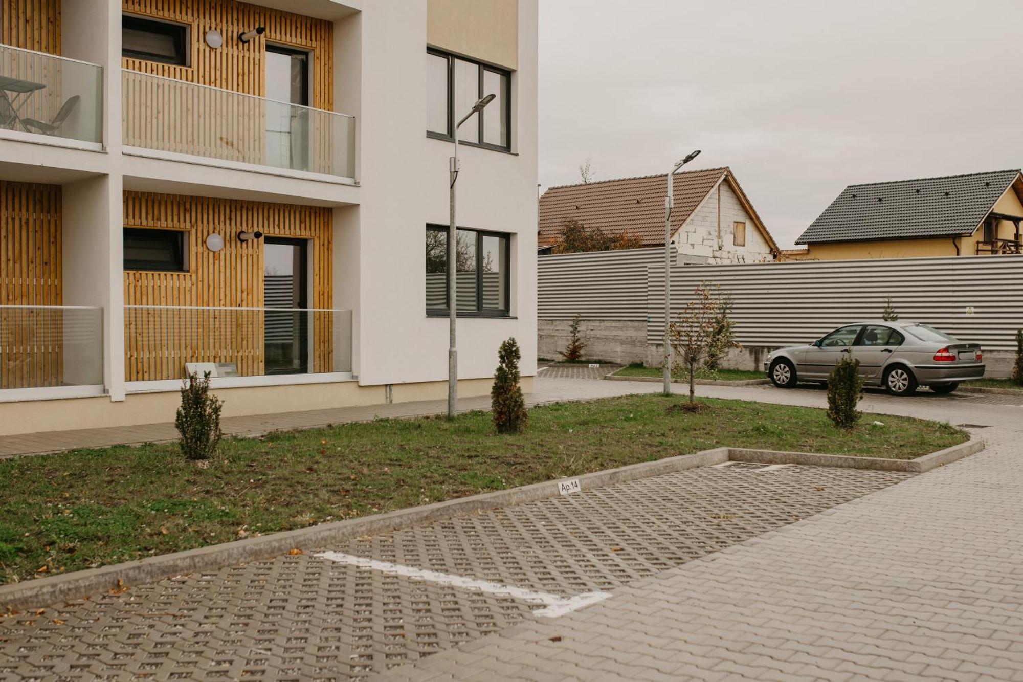Amazing Mountain View Apartment Сібіу Екстер'єр фото