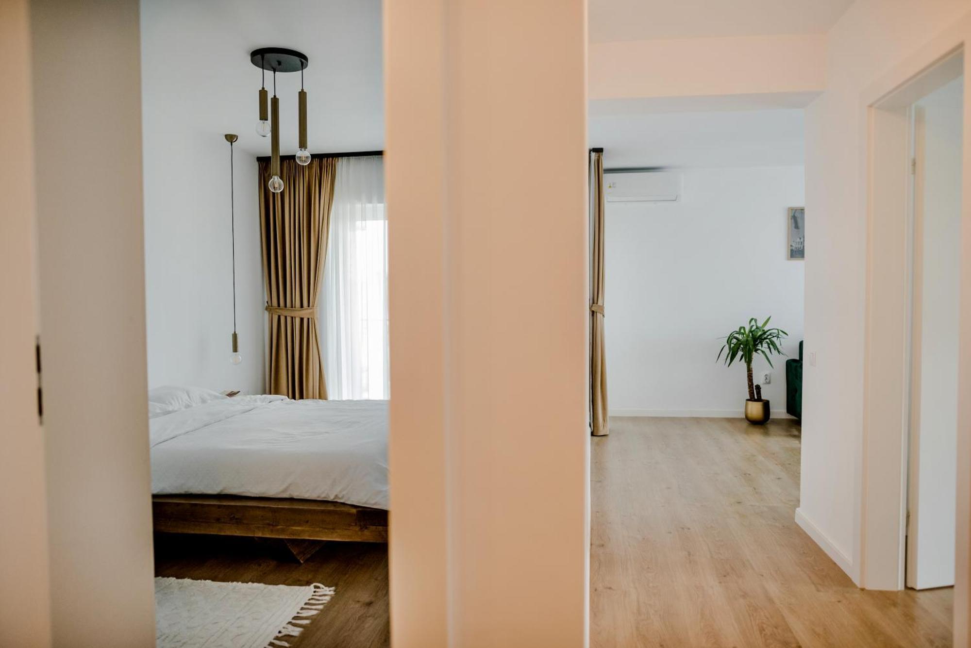 Amazing Mountain View Apartment Сібіу Екстер'єр фото